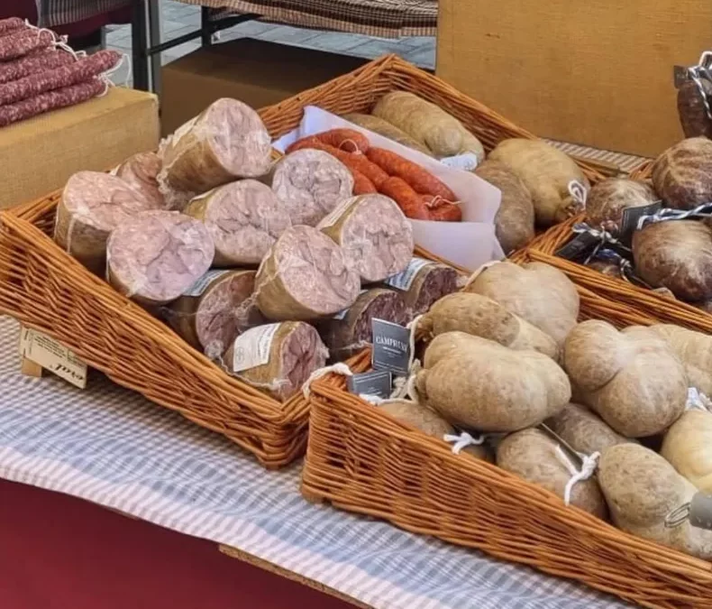 Embotits Artesanals Camprubí